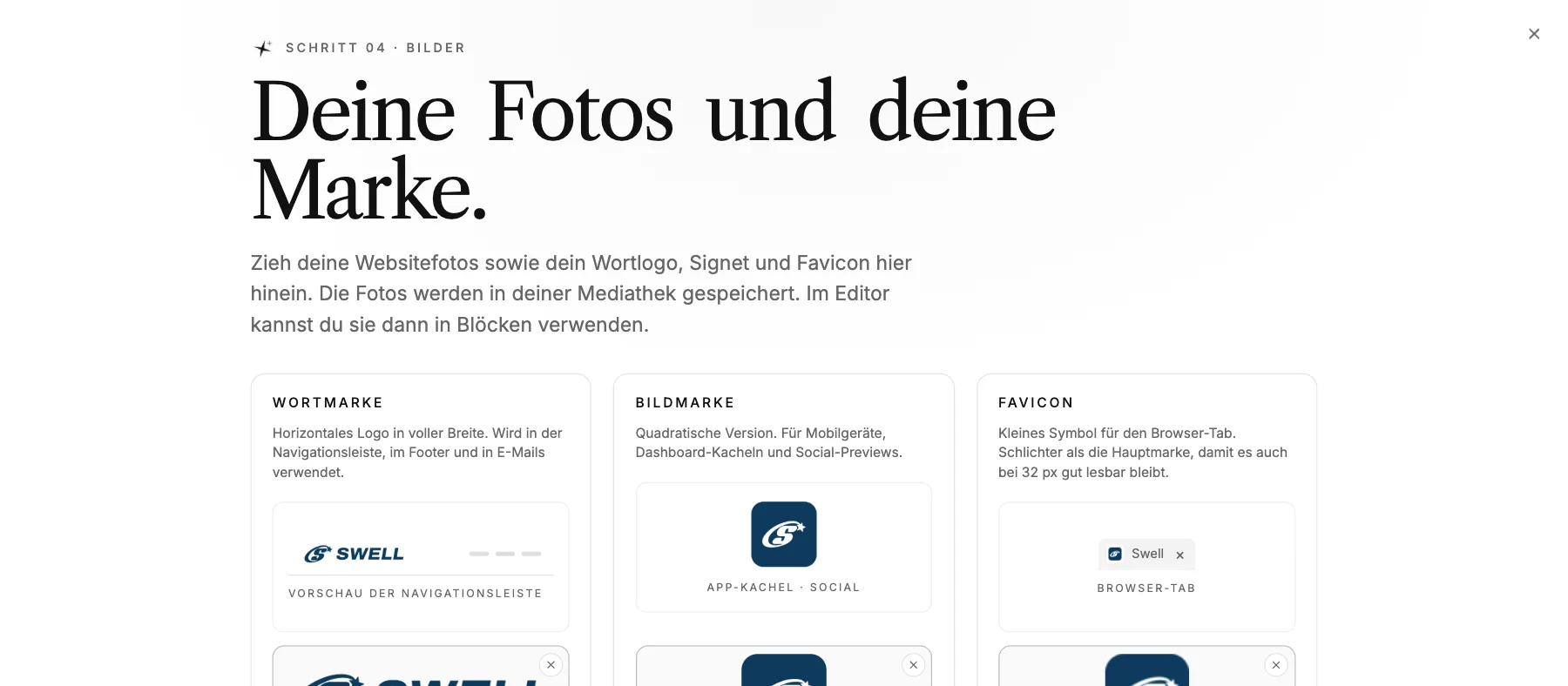 Der Schritt 'Deine Fotos und deine Marke.' in LINJERUM Studio mit dem Swell-Logo, dreimal hochgeladen: die Wortmarke in der Vorschau der Navigationsleiste, die quadratische Bildmarke als App-Kachel und das Favicon im Browser-Tab.